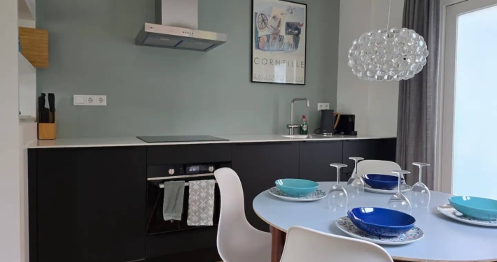 Zeetijd Petten Keuken met ronde tafel